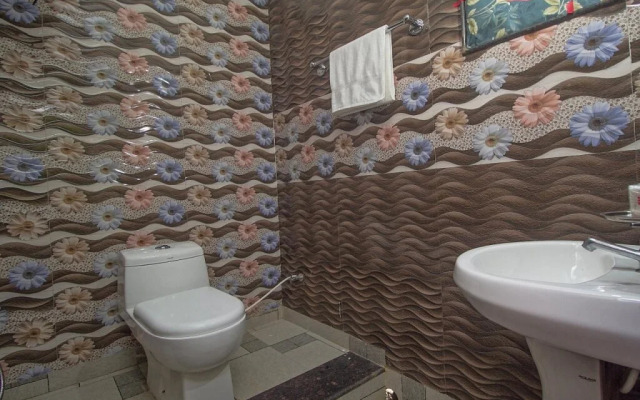 OYO 19815 Krishna Guest House