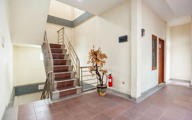 RedDoorz Plus near Universitas Indonesia