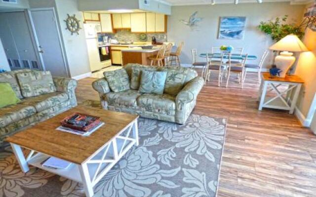 Harbour Island 39F by RedAwning