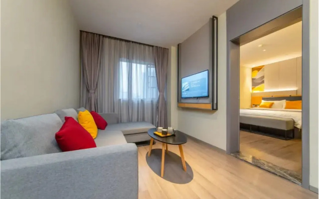 Homeinn Selected Hotel (Changsha Xindaxin Wu Yi Square Subway Station)