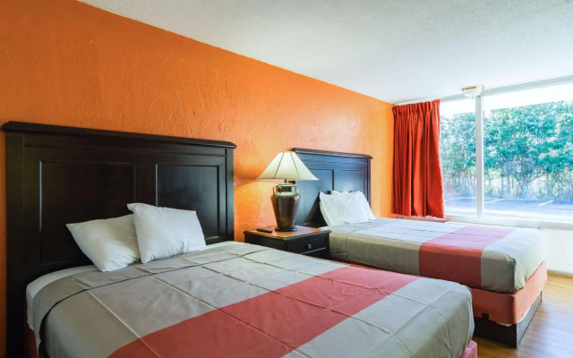 Motel 6 Townsend, GA