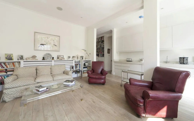 Bassett Road IV by Onefinestay