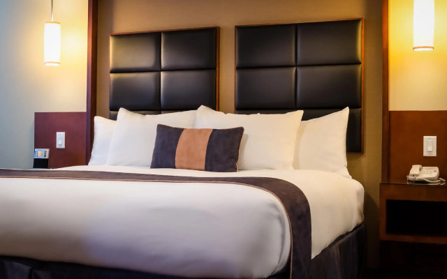 Coast Penticton Hotel