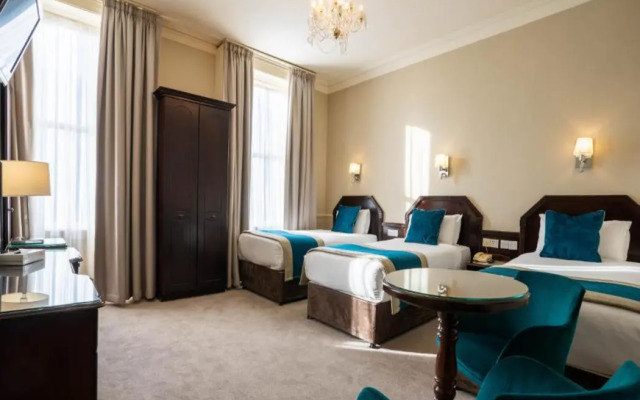 Harcourt Hotel