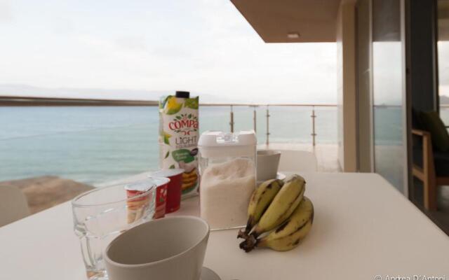 Seafront Holiday House on the Mindelo Bay