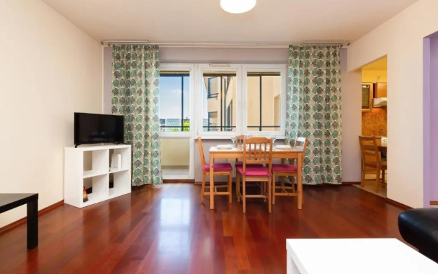 Apartments Warsaw Wyspowa by Renters