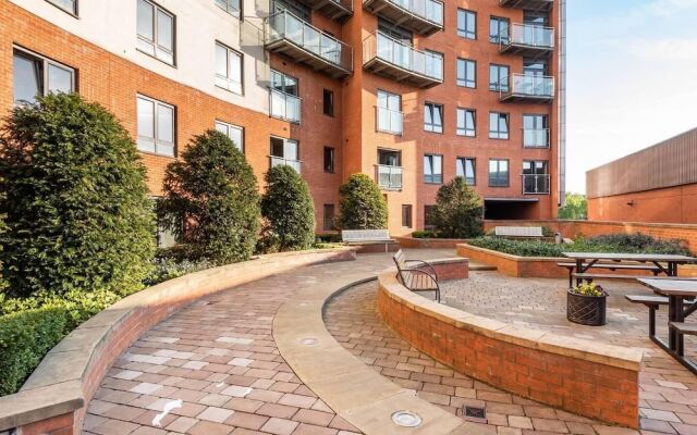 Garden View Studio Near the City Centre