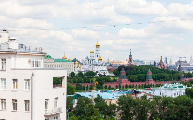 Penthouse With Kremlin Views