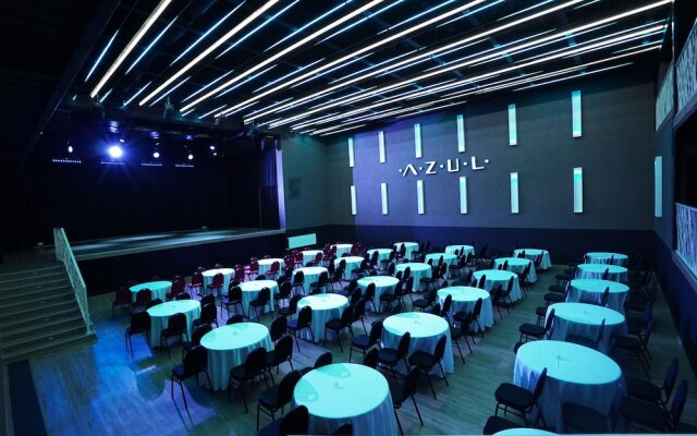 AZUL Hotel & Restaurant