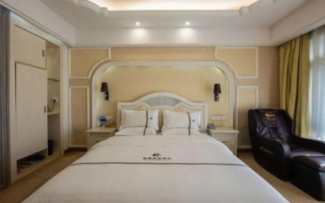 Chuanghui Business Hotel