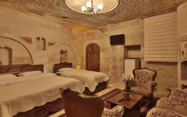 Family Cave Suites Hotel