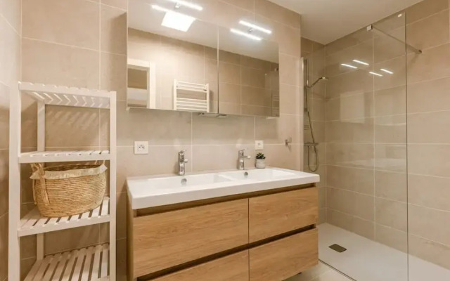 Bright Apartment in Sky Garden With Terrace