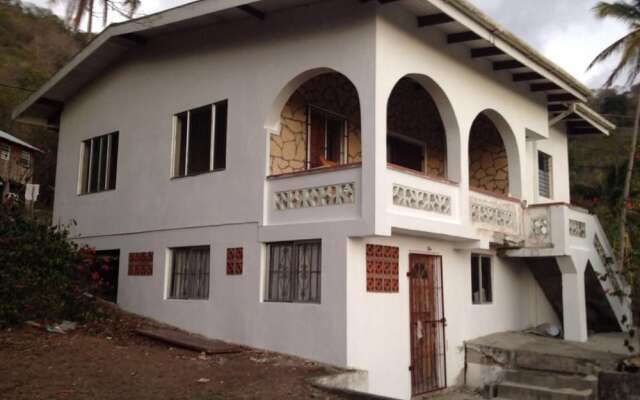 Spacious 2-bed House in Carriacou