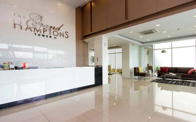 Elegant 2BR Apartment in Upscale Fort BGC Fast Wifi