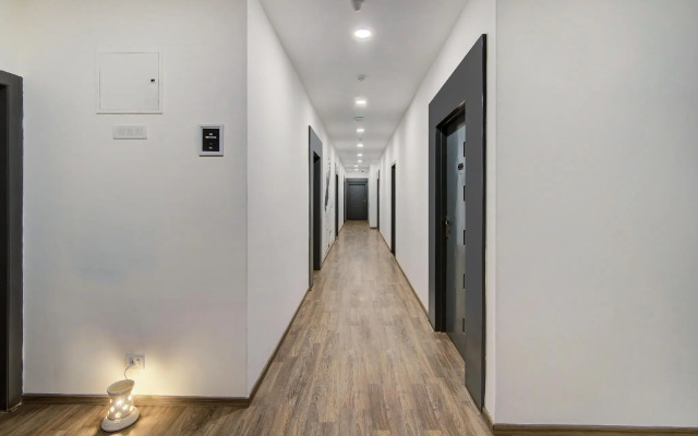 OYO Townhouse 021 Bombay Exhibition Centre