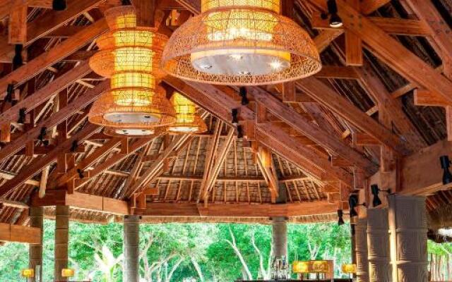 Sheraton New Caledonia Deva Resort & Spa
