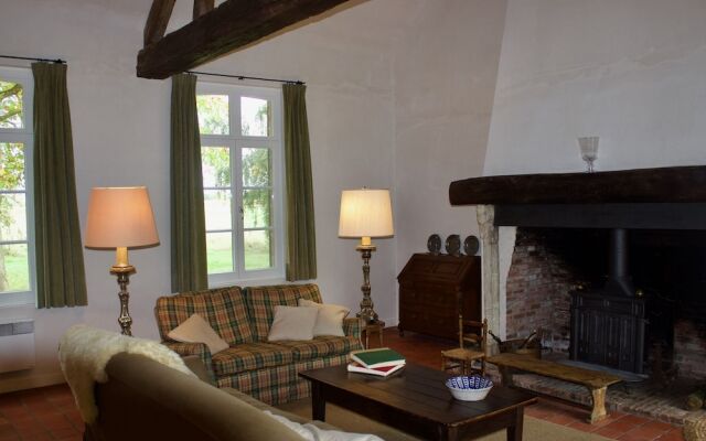 Vintage Mansion in Hoogstraten with Garden