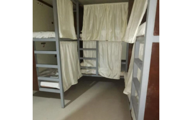 Lisa's Guesthouse by OYO Rooms