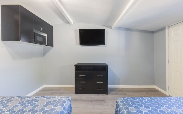 Sands Inn by OYO Winnie