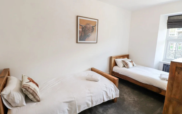 8 Waterhead Terrace