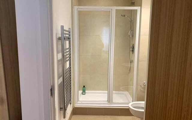 Large Private Flat in City Centre Leeds