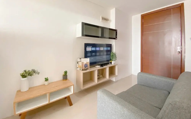 Best Choice 2Br At Apartment Vittoria Residence