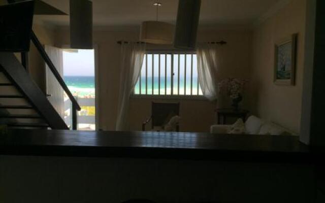 Casa Pé na Areia Cabo Frio