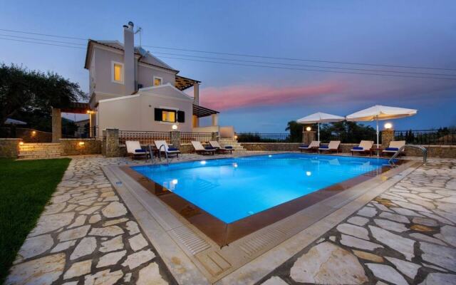 Jasmine Luxury Villa With Private Pool