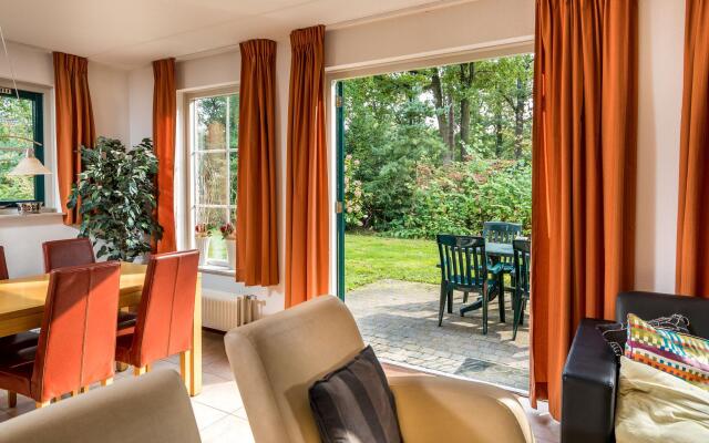 Detached holiday home with dishwasher, in a nature reserve