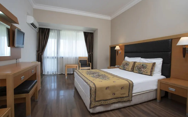 Perre La Mer Hotel Resort & Spa