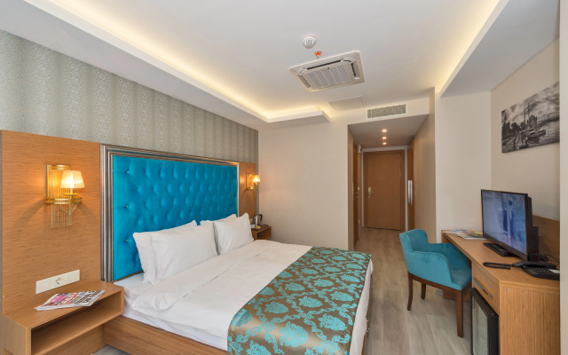 Grand Palace Hotel