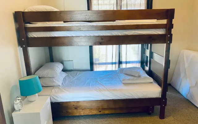 Unwind Retro-vibe Pet Friendly