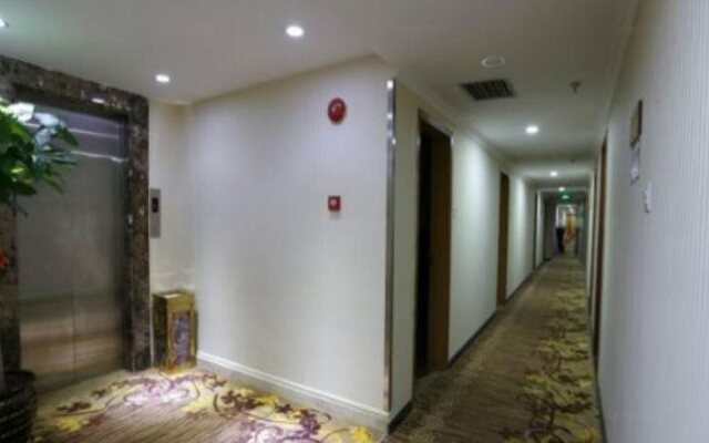 Glee Hotel