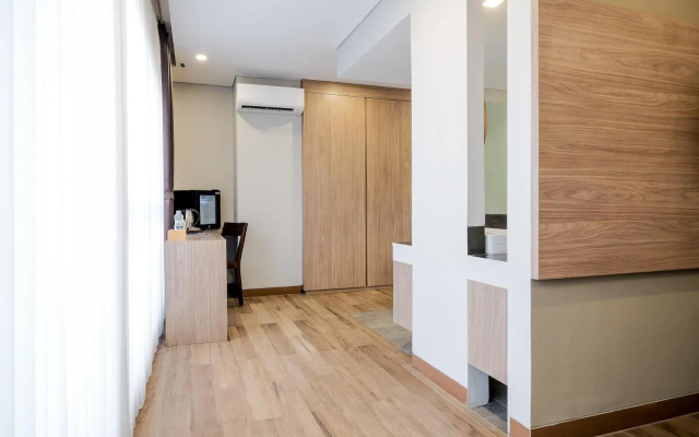 RedDoorz Premium near CBD Puri Indah – Guest Rooms – Jakarta