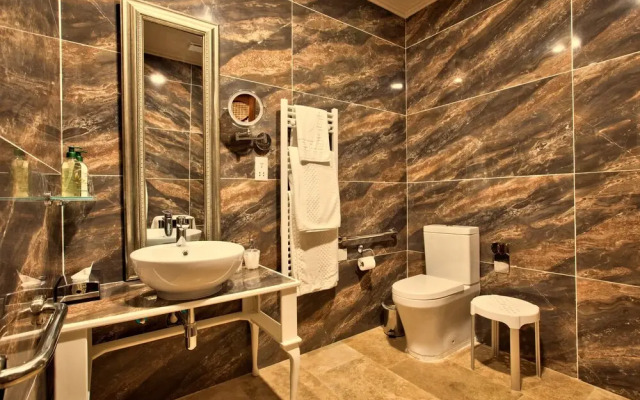 Julina Boutique Living