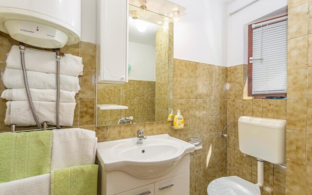 Awesome Home in Omisalj With Wifi and 2 Bedrooms