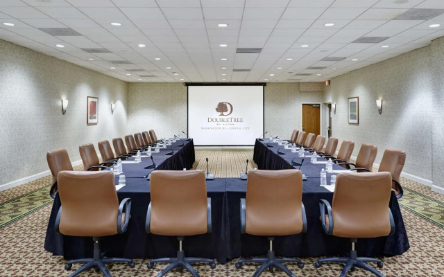 DoubleTree by Hilton Washington DC - Crystal City