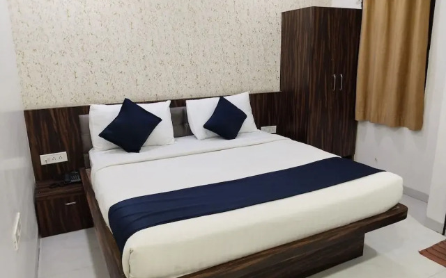 Hotel Ten Eleven Grand