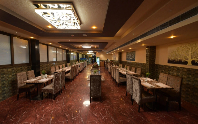 Hotel Sampath by OYO