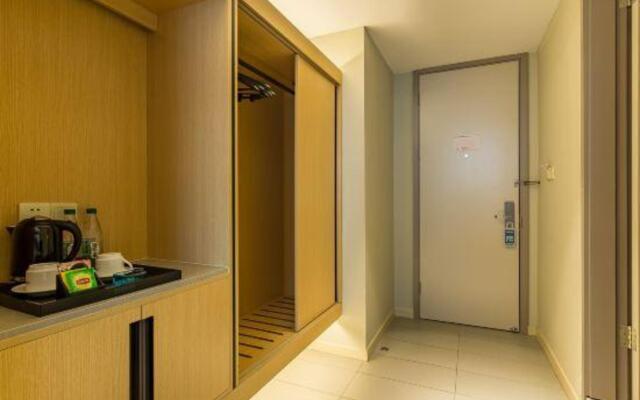 Home business hotel (suqian west lake road bus station)