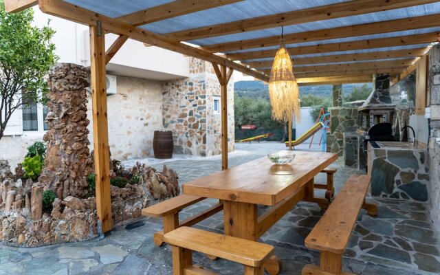 Villa Nontas Ntina with Private Pool