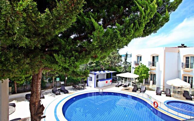 Serpina Hotel - Adults Only