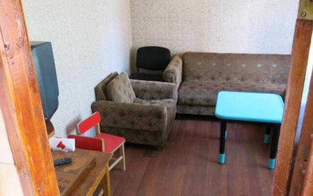 Guest House Adlia 14