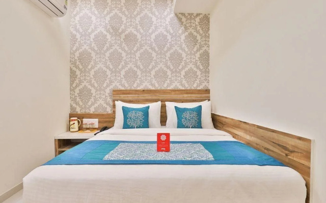 Hotel Landmark by Sky Stays