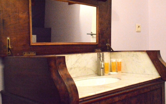 House Full of Charm & Comfort, Great Calm, Large Sauna, Large Hot Tub - фото 5