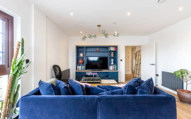 City View Spacious 2 Bedroom Penthouse