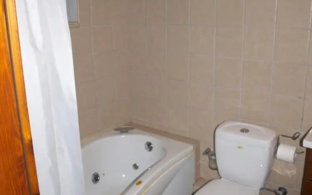 Heliodora Deluxe Triple Room 3