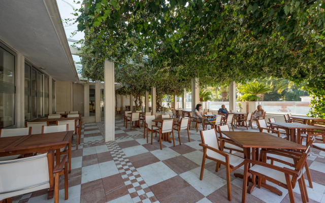Mediteran Hotel & Resort