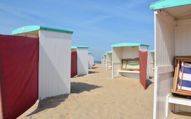 Gorgeous Apartment In Katwijk Centre Near Sea