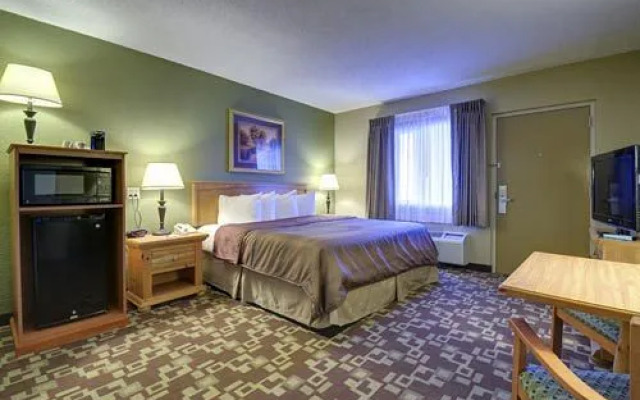 Boarders Inn & Suites - Kearney